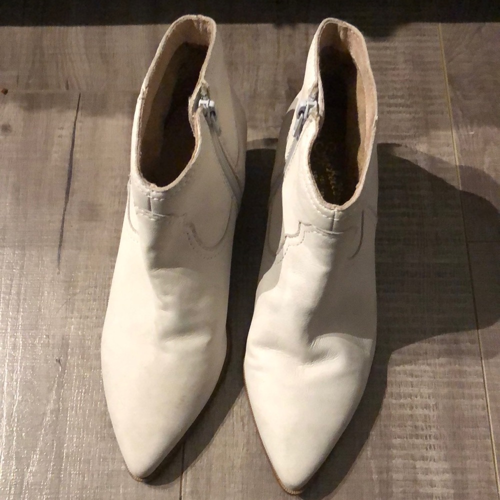 Seychelles reservoir western boot